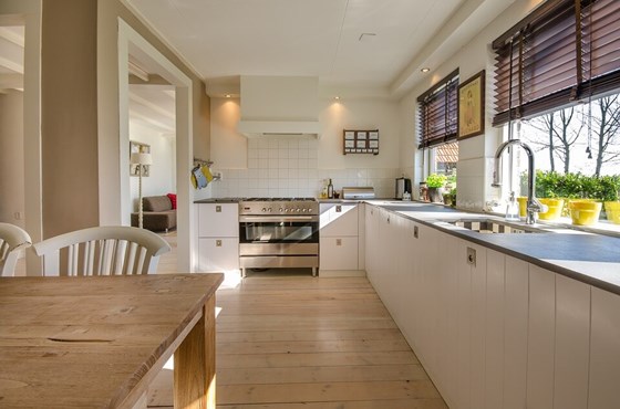 Bespoke luxury kitchens: bespoke kitchen cabinets